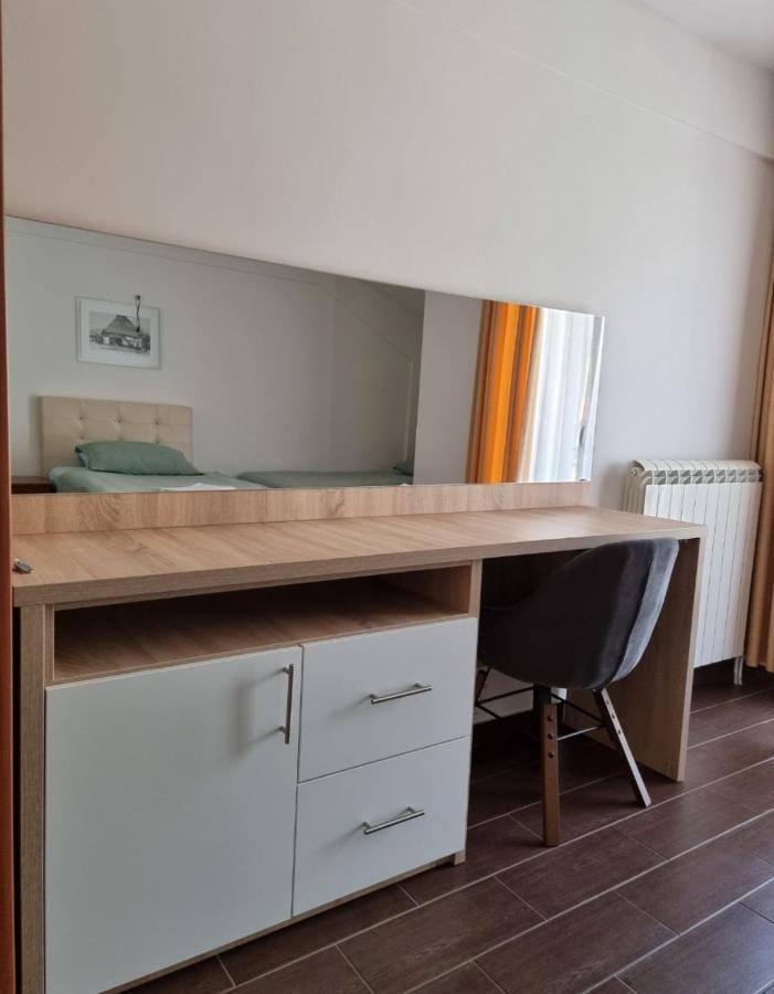 Apartmani Selektor 비옐로폴레 외부 사진